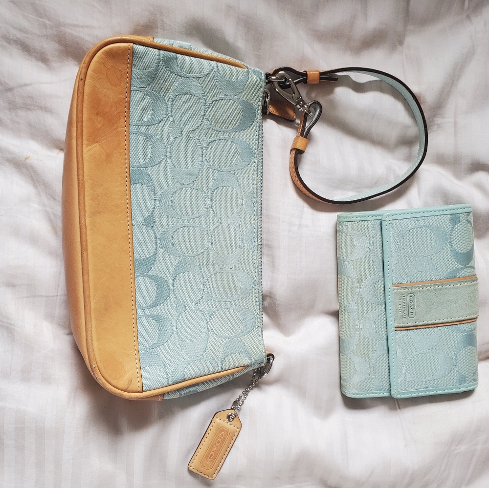 Coach wristlet and wallet